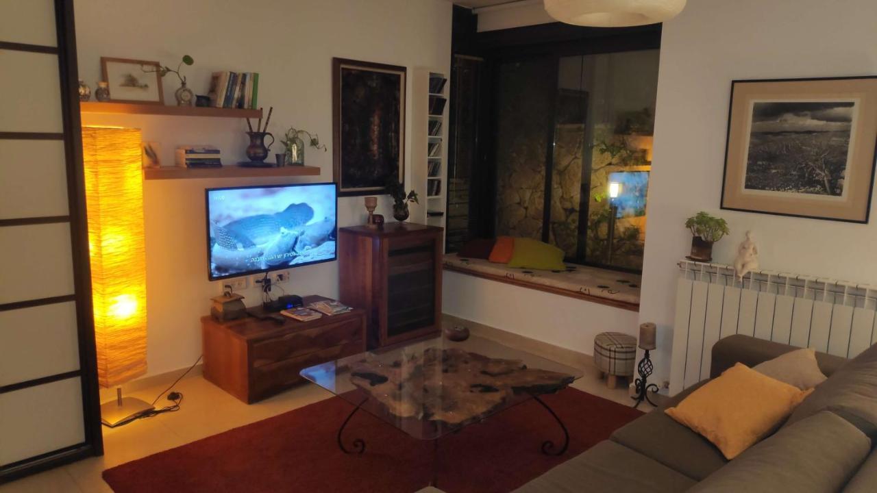 בית האומנים Artist Home Neve Ilan Eksteriør bilde